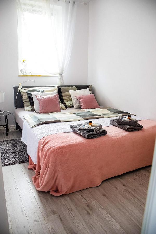 Operowa Marilyn Monroe Apartment Lublin Exterior foto